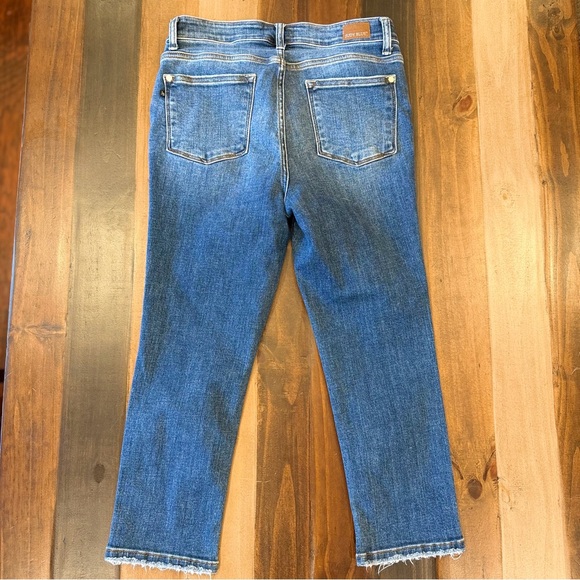 Judy Blue Skinny Fit Capri - Picture 5 of 6